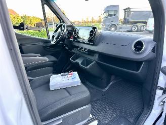 Mercedes Sprinter Gereserveerd 316 2.2 CDI 163pk 7-traps aut + f1 L2/H2 - nap - navi - camera - zwarte hemel - trekh - elektr pakket - 4x Michelin picture 24