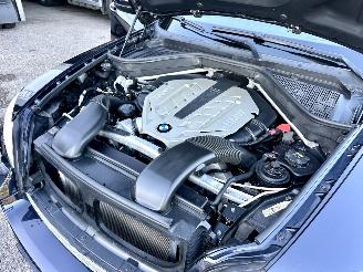 BMW X6 xDrive50i 4.4 TwinTurbo 408pk 8-traps aut + f1 Exe - facelift - hud - 22 inch - softclose - stuurverw - keyless picture 88