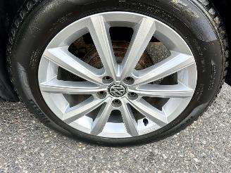 Volkswagen Polo Gereserveerd 1.4 TDI 75pk BlueMotion 5drs - navi - clima - cruise - facelift - bleutooth - pdc v+a - front assist - privacy glass picture 58