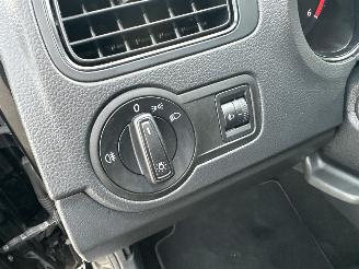 Volkswagen Polo Gereserveerd 1.4 TDI 75pk BlueMotion 5drs - navi - clima - cruise - facelift - bleutooth - pdc v+a - front assist - privacy glass picture 38