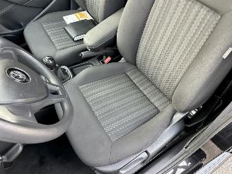 Volkswagen Polo Gereserveerd 1.4 TDI 75pk BlueMotion 5drs - navi - clima - cruise - facelift - bleutooth - pdc v+a - front assist - privacy glass picture 36