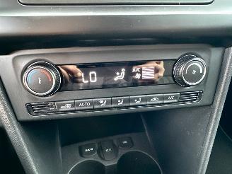 Volkswagen Polo Gereserveerd 1.4 TDI 75pk BlueMotion 5drs - navi - clima - cruise - facelift - bleutooth - pdc v+a - front assist - privacy glass picture 32