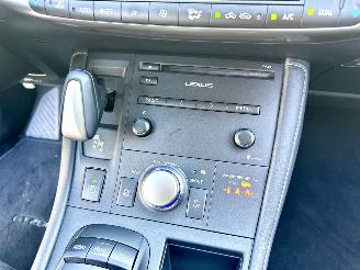 Lexus Ct Gereserveerd 200h Hybrid 123pk aut Business Line - nap - navi - camera - dealer onderhouden - licht + regens + dimmend spiegel picture 49