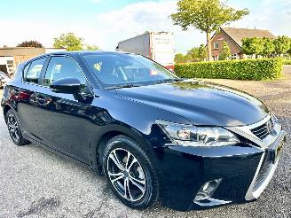 Lexus Ct Gereserveerd 200h Hybrid 123pk aut Business Line - nap - navi - camera - dealer onderhouden - licht + regens + dimmend spiegel picture 4