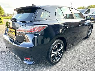 Lexus Ct Gereserveerd 200h Hybrid 123pk aut Business Line - nap - navi - camera - dealer onderhouden - licht + regens + dimmend spiegel picture 5
