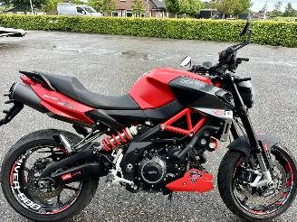 Aprilia  SHIVER 900 - led knipperlichten - drive modus - carbon spatbord - verstelbaar achterveer - stickersset picture 44