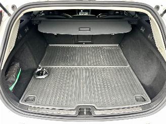 Volvo V-60 2.0 B3 Hybrid 8-traps aut Momentum - 49dkm nap - navi - camera - leer - stoel + stuurverw - CarPlay picture 81