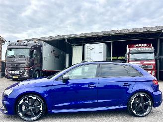 Vaurioauto  passenger cars Audi Rs3 Sportback 2.5 TFSI 400pk aut + f1 Quattro - pano - ceramic - virtual - carbon - kuipstoelen - front + line assist 2018/4
