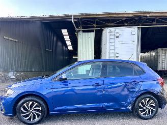 Schadeauto Volkswagen Polo 1.0 TSI aut + f1 Life Business 2023/1