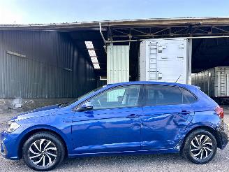 damaged passenger cars Volkswagen Polo 1.0 TSI aut + f1 Life Business 2023/1