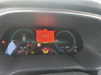 Renault Zoé INTENSE  51 KW met CCS lader  8000 km technisch probleem HUURBATTERY picture 3