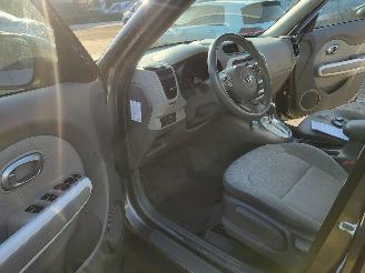 Kia E-Soul electrische kia soul , geen schade ,, zwak accupakket 100% laden is 50 km picture 3