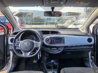 Toyota Yaris autom  1.5 Full Hybrid Aspiration 68000 km !! picture 4
