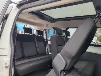 Peugeot Expert e-Expert 50 kWh 9 persoons picture 11