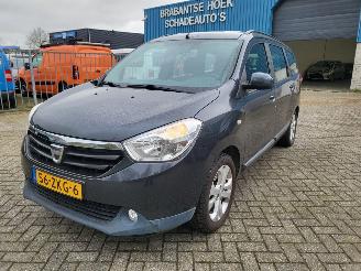 krockskadad bil auto Dacia Lodgy 7 PERSOONS Lodgy - 1.2 TCe Ambiance , Airco, Multimediasysteem, Bluetooth, 1e EIGENAAR 2013/2