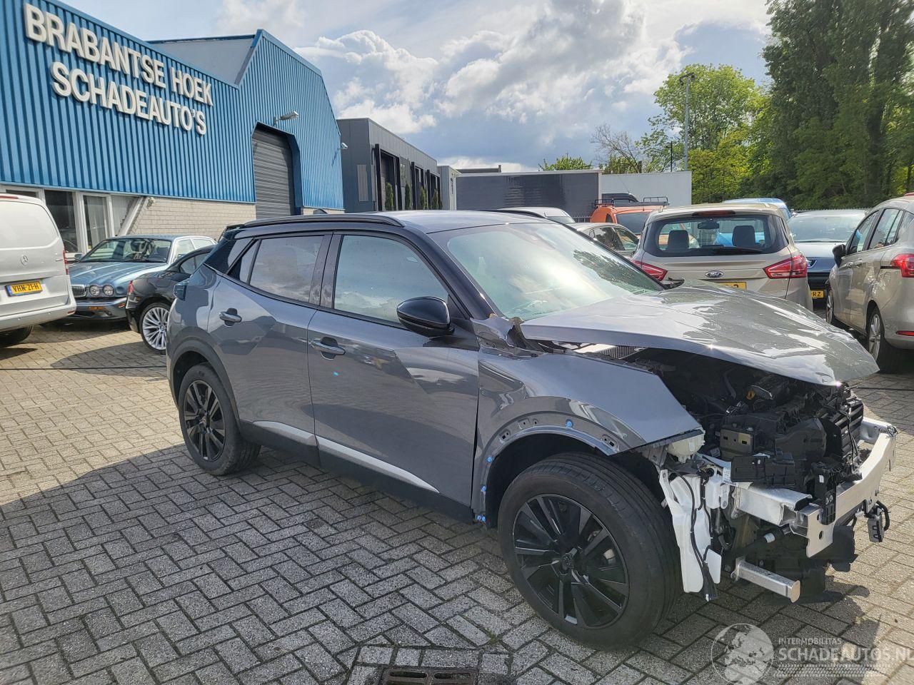 Peugeot 2008 2008 1.2 Hybrid autom 136 GT  € 40 000 NW