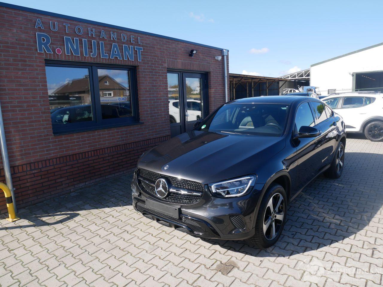Mercedes GLC GLC 300 e AMG COUPE PANORAMADAK PLUG IN