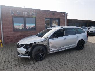 Schadeauto Skoda Octavia STYLE 2020/12