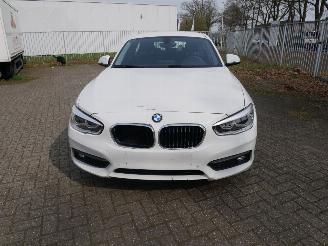 BMW 1-serie 118i picture 2