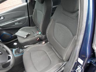 Renault Captur LIMITED picture 11