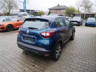 Renault Captur LIMITED picture 3