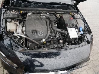 Mercedes A-klasse A 200 AMG ALCANTARA AUTOMAAT LED picture 7