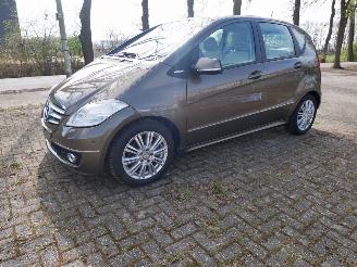 Auto incidentate Mercedes A-klasse A 180 ELEGANCE BI-XENON SCHUIFDAK AUTOMAAT 2010/8