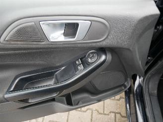 Ford Fiesta  picture 10