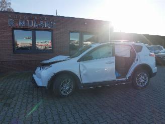 skadebil auto Toyota Rav-4 HYBRID EDITION S 4X4 2017/4