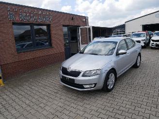 Damaged car Skoda Octavia  2014/12