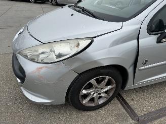 Peugeot 207 1.4 VTI Urban Move picture 15