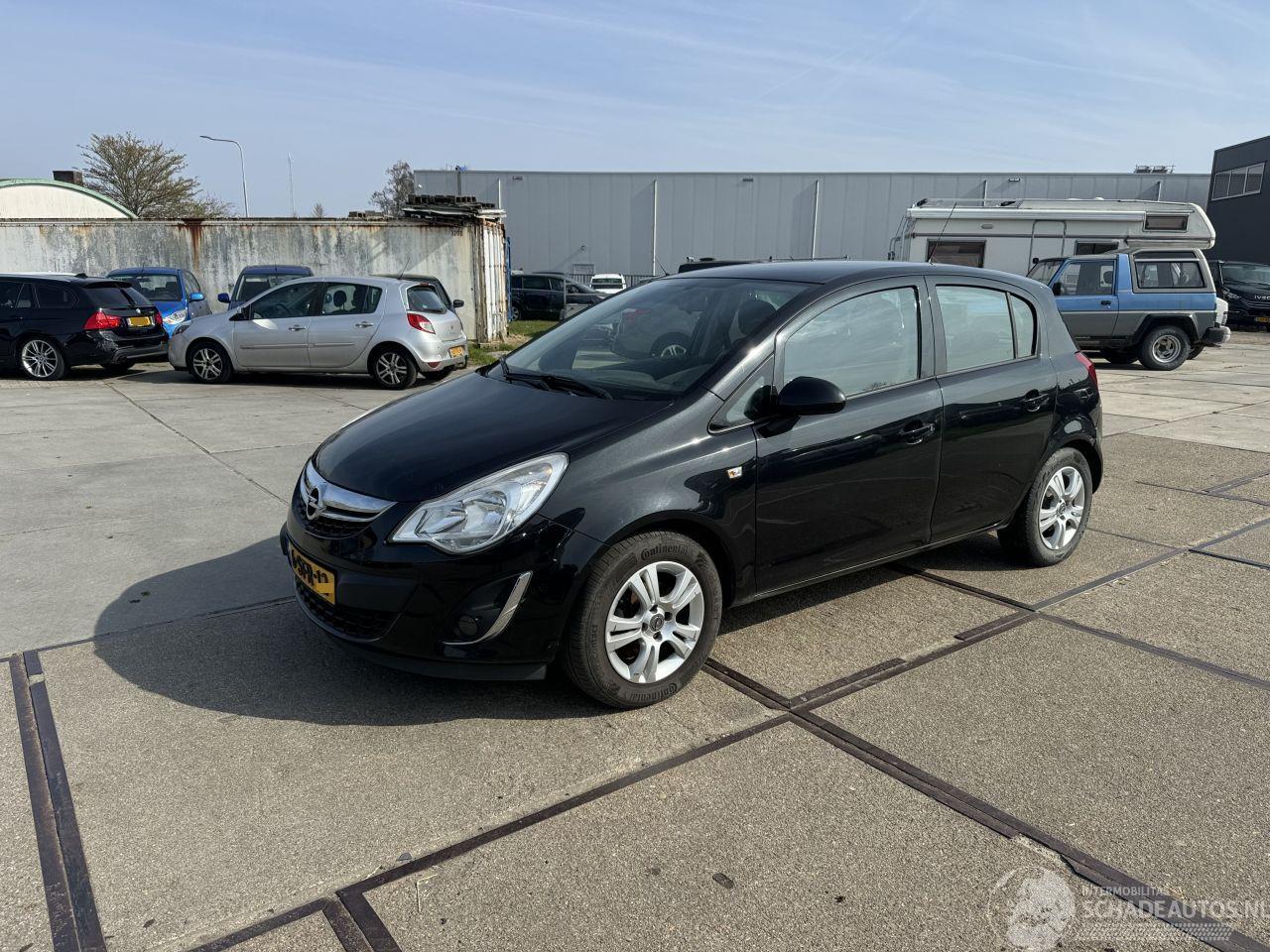 Opel Corsa 1.2 16v Berlin 5drs