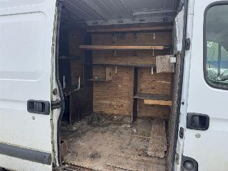 Renault Master T35 2.5 DCI  L2 H2 picture 15