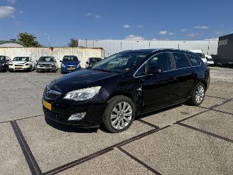  Opel Astra 1.4 T Sportstourer 2011/4