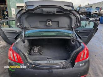 Peugeot 508 508 (8D), Sedan, 2010 / 2018 2.0 Hybrid4 16V picture 20