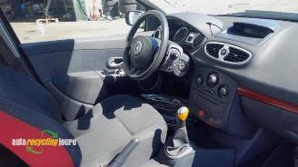 Renault Clio Clio III (BR/CR), Hatchback, 2005 / 2014 1.2 16V 75 picture 10