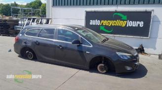 Salvage car Opel Astra Astra J Sports Tourer (PD8/PE8/PF8), Combi, 2010 / 2015 1.4 Turbo 16V 2011/11
