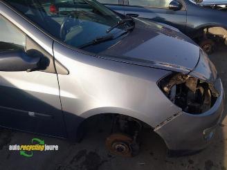 Renault Clio III (onderdelen) kleur: TEJ47 donorauto picture 2