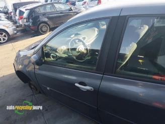 Renault Clio III (onderdelen) kleur: TEJ47 donorauto picture 12