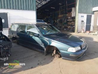 Salvage car Volvo V-70 V70 (GW/LW/LZ), Combi, 1997 / 2002 2.5 10V 1997/5