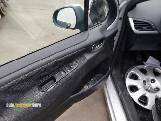 Peugeot 207 207 SW (WE/WU), Combi, 2007 / 2013 1.6 HDi 16V picture 17