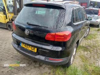 Volkswagen Tiguan onderdelen (kleur: LC9X) donorauto picture 2