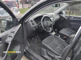 Volkswagen Tiguan onderdelen (kleur: LC9X) donorauto picture 6