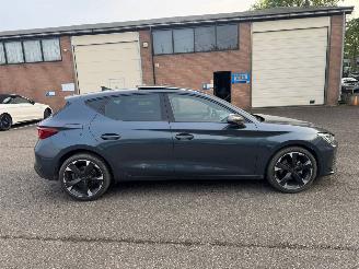 Cupra Leon Leon 150pk Pano Kuipstoelen sfeer verlichting picture 10