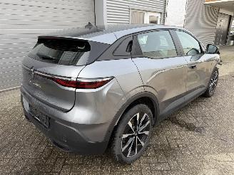 Renault Mégane E-Tech Evolution start en rijd picture 4