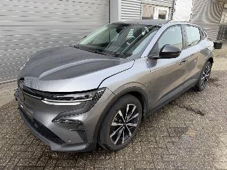  Renault Mégane E-Tech Evolution start en rijd 2022/10