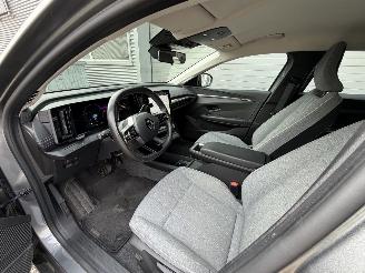 Renault Mégane E-Tech Evolution start en rijd picture 7