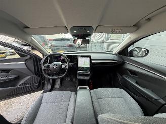 Renault Mégane E-Tech Evolution start en rijd picture 10