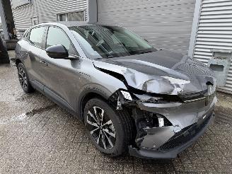 Renault Mégane E-Tech Evolution start en rijd picture 5