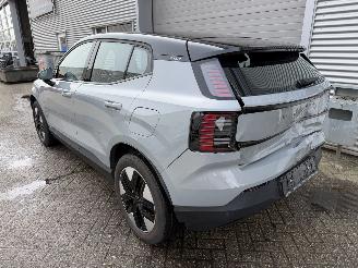 Volvo EX30 EX30 Single Motor Plus start en rijd picture 2